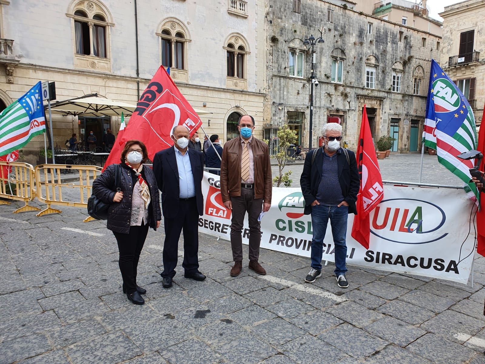 Siracusa – Forestali, sit in dei sindacati: delegazione ricevuta in Prefettura