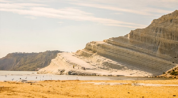 Scala dei Turchi: stop a nuovo stabilimento balneare