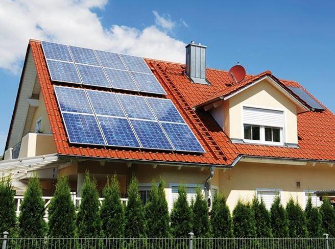 Priolo – Caro bollette,  Biamonte: “Riaprire bando incentivi per l’installazione pannelli fotovoltaici”