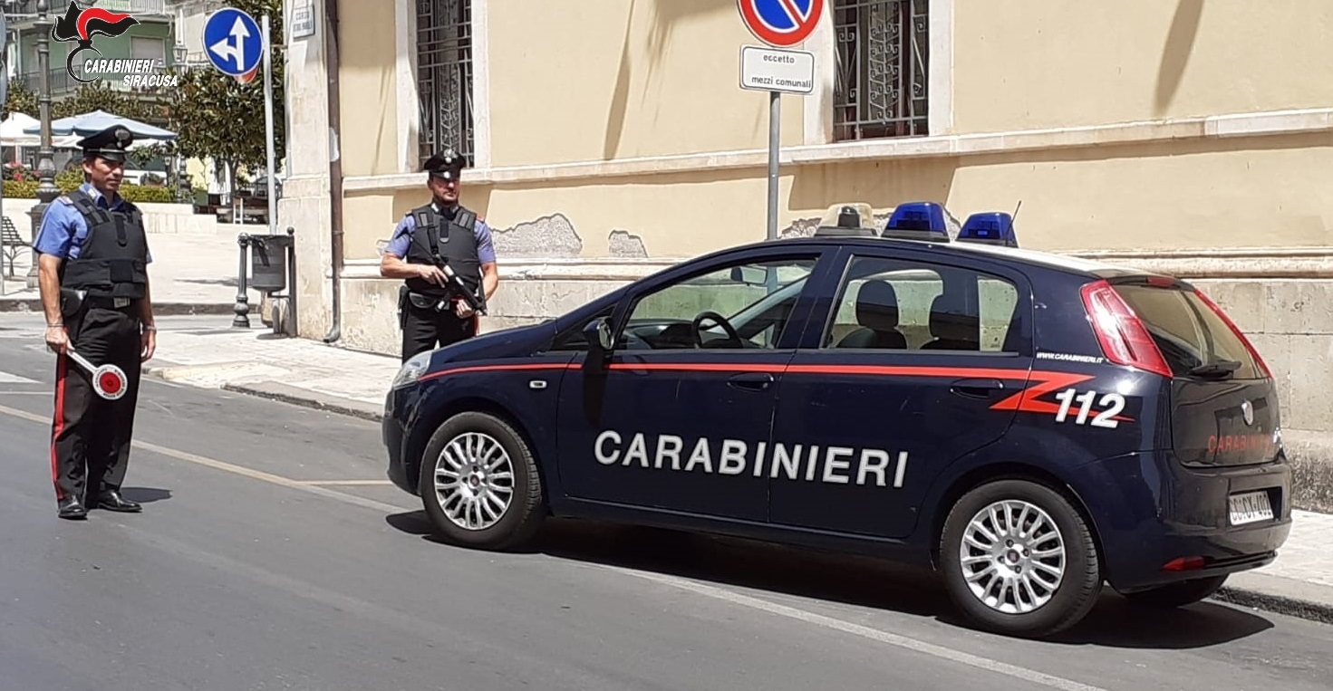 Solarino, furto in un distributore: denunciato 22enne