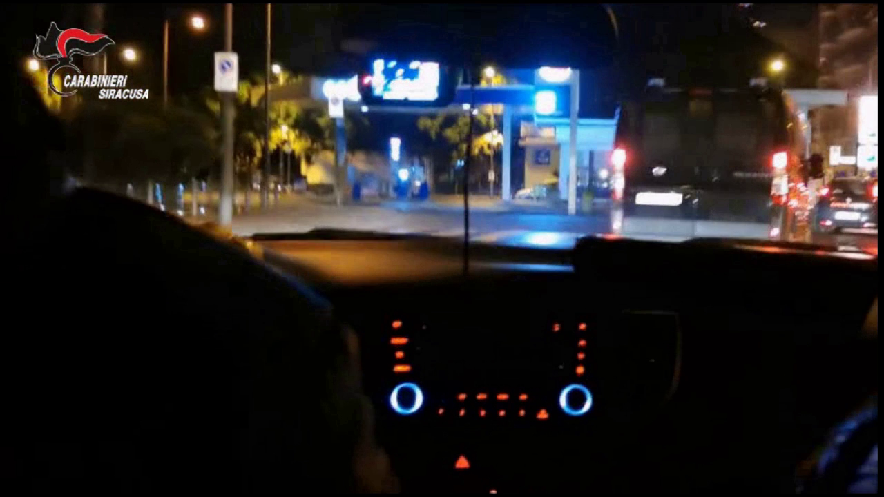 Piazza di spaccio – Blitz  dei Carabinieri tra Villasmundo e Augusta:  7 arresti – Video