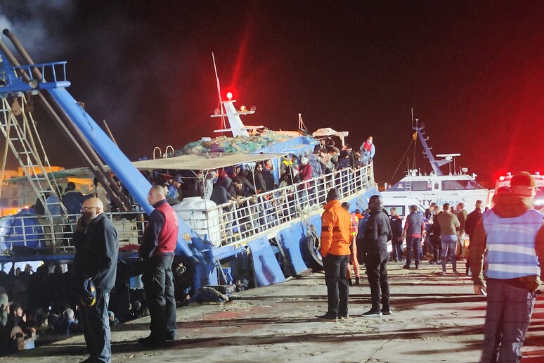 Sicilia -Sbarchi a Lampedusa anche a Natale, approdati 278 migranti