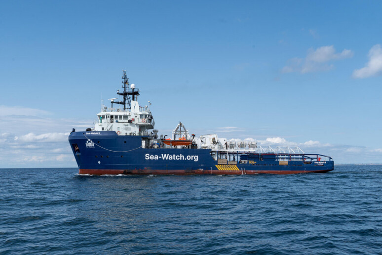 Sea Watch 5: soccorsi 45 migranti, assegnato il porto di Catania