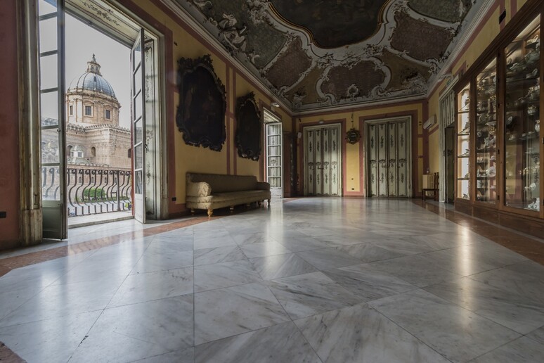 Palermo, in vendita piano nobile palazzo Asmundo