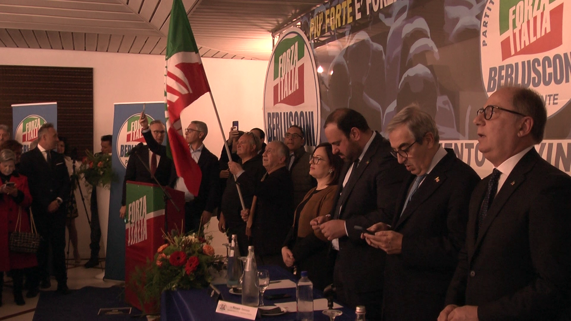 Bagno di folla al congresso di Forza Italia, Bonfanti ancora segretario