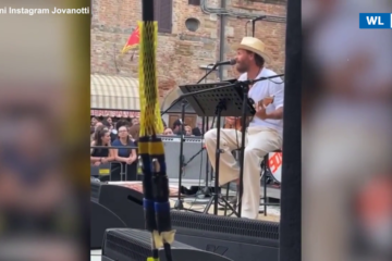 Jovanotti canta a sorpresa al Festival of the Sun: “Ho mollato le stampelle