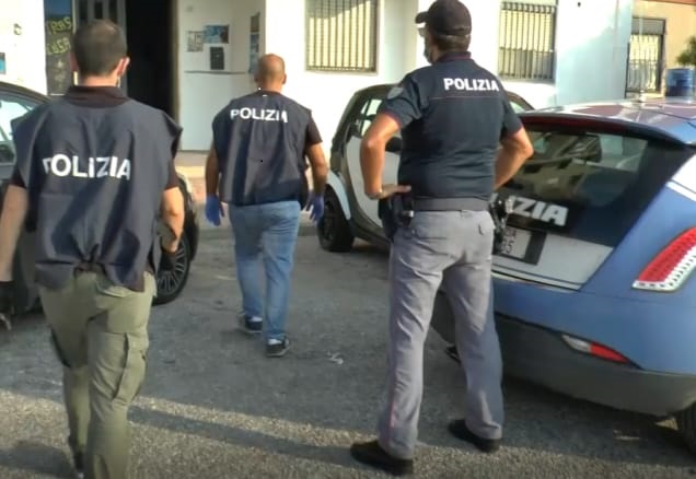 Floridia, sequestrata un ingente quantitativo di crack. arrestato spacciatore