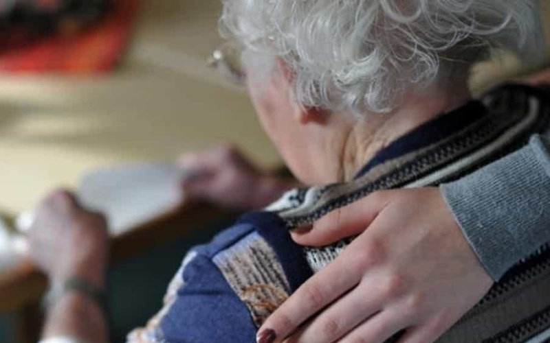 Siracusa, Mangiafico (Civico 4 e FdI): “liste d’attesa infinite per l’assistenza domiciliare ad anziani, dramma per le famiglie”