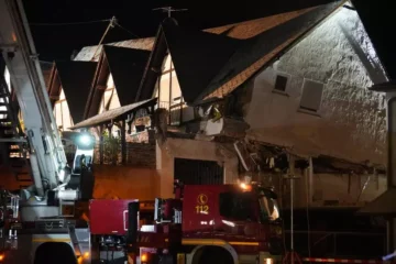 Crolla parte di un hotel in Germania, 1 morto