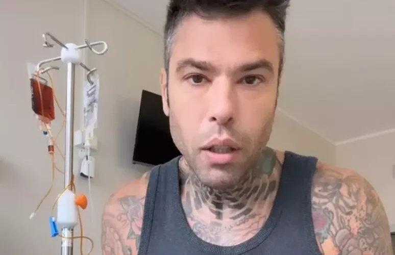 Fedez, ricoverato a Brindisi per un malore, salta l’evento a Gallipoli