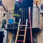 Vizzini, incendio abitazione: vigili del fuoco mettono in salvo un uomo