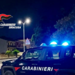 Lentini e Villasmundo: arrestati per detenzione illecita di una pistola e spaccio di droga