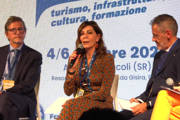 Convention Fdi, il ministro Santanchè: “Tassa di scopo non solo per mille comuni”