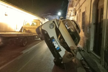 Siracusa, carambola con tre auto: illesi conducente e passeggero