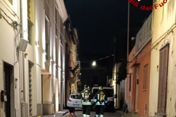 I Vigili del Fuoco intervengono per una fuga di gas a Catania