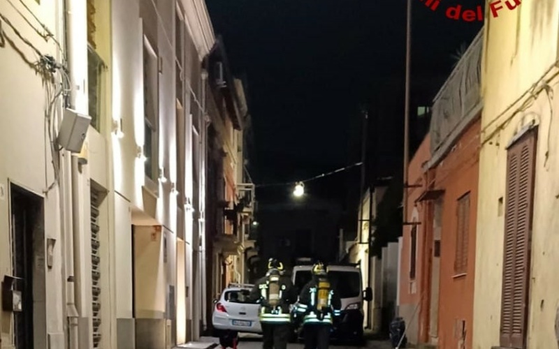 I Vigili del Fuoco intervengono per una fuga di gas a Catania