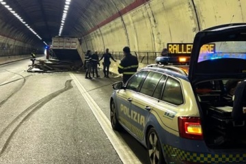 Incidente, chiusa l’autostrada SR – CT direzione Catania: un ferito a