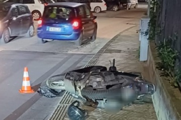 Siracusa, scontro con un’auto: centauro ferito