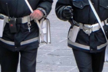 Siracusa, ’ispettrice della Polizia municipale aggredita – Solidarietà dei consiglieri comunali di maggioranza