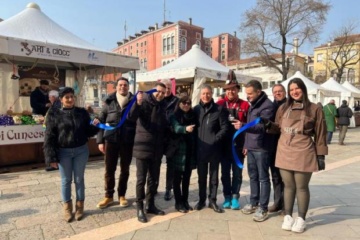 Carnevale di Venezia – Inaugurati questa mattina i mercatini in quattro campi di Venezia