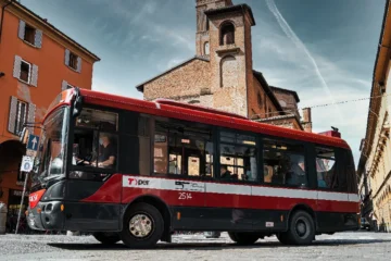 Bologna – Bus gratuito per chi accompagna  i bambini a scuola