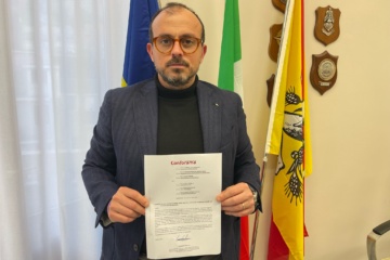 Sindaco Carta: ” Difenderemo i lavoratori di Conforama Melilli”