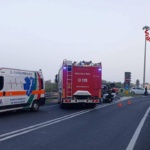 Incidente stradale ad Acireale, microcar si ribaltata autonomamente